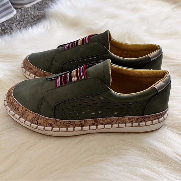 Basics Orthopedic Slip-on Shoes Size 7.5 - Picture 4 of 9